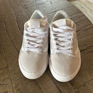 VANS OLD SKOOL OVERT CC SHOE.  women size 7.5 light grey worn once.